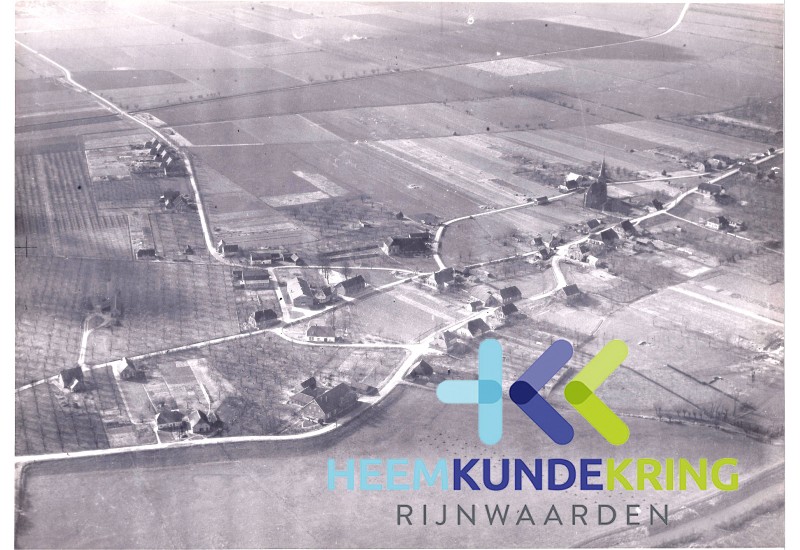 Luchtfoto`s gemeente Herwen en Aerdt 1954 AERDT Coll. gemeente Rijnwaarden F00000383